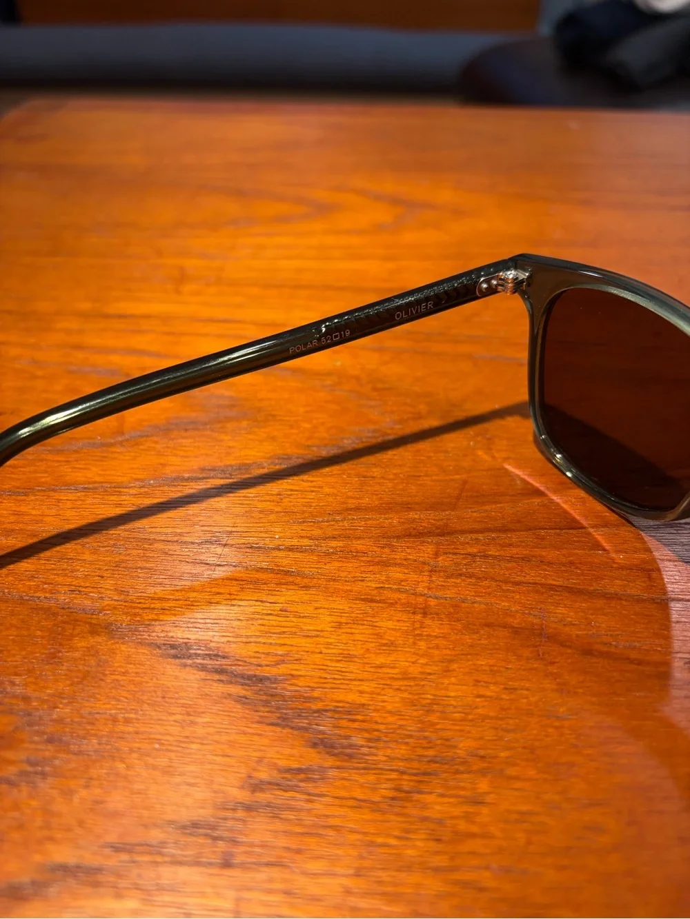 KREWE Olivier Bottle Green Polarized Sunglasses with Case and Box